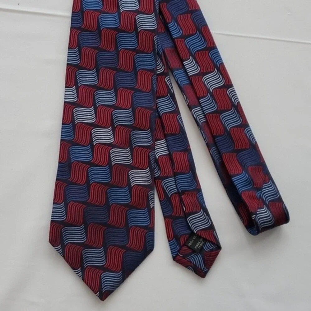 JOS. A. BANK 100% SILK MENS FLAG PATRIOTIC TIE RED/BLUE, 3.5